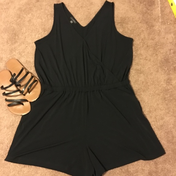 Romper (BLACK 1X) (BURGUNDY 1X) - Picture 3 of 4